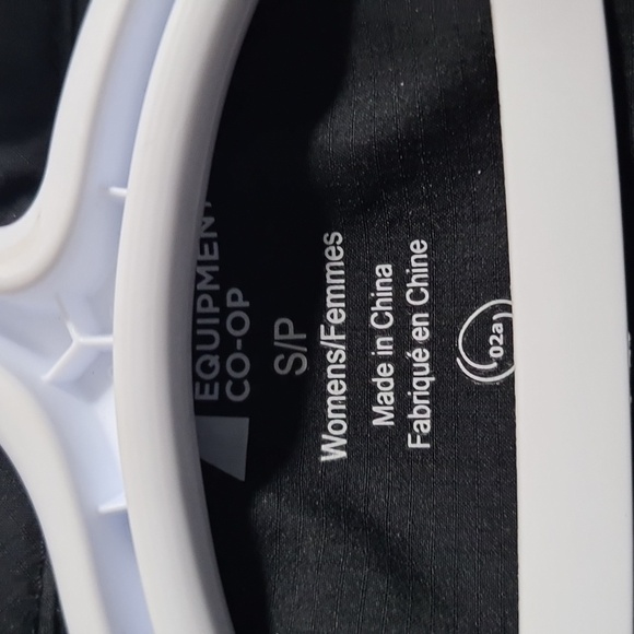 🟣🟣MEC zip up windbreaker / track jacket with reflective stripes. - Picture 2 of 9